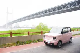 观网测评|吉利熊猫mini：我有快充，势如破竹图片