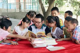 人气少年“米小圈”如何走红图片