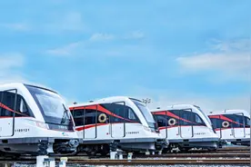 33分钟直达天府机场！18号线是这样“超车”的图片