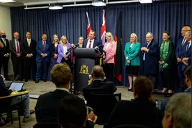 “我已经精疲力尽” 西澳州长麦高恩宣布辞职图片