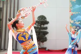 橡树湾小学：“超酷小孩”台上秀才艺 台下拼技能图片