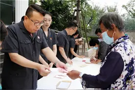 这家法院为160名环卫工讨回薪酬图片