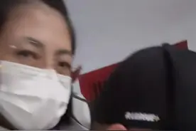 “黑人”陈建州背病重妹妹回家等器官移植，网友留言加油打气图片