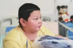 “马蹄足”男孩度过“特别的节日”，足部矫形手术近期进行图片