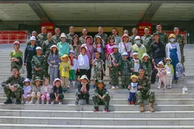 萌娃“探班”丨零距离感受军营魅力图片