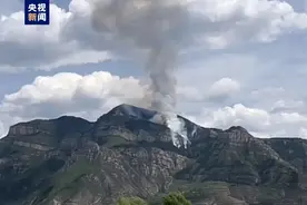 山西恒山发生火灾 悬空寺景区暂停开放……图片