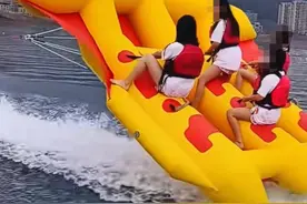 公司通报游客在欢乐水世界翻船落水：一人身亡，景区停业整顿，正调查事故原因图片