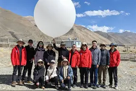 封面深镜丨​“亚洲水塔”青藏高原水从何来？来珠峰，研究这件事！图片