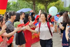 明日高考 | 执笔逐梦，未来可期！图片