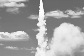 力箭一号遥二运载火箭成功发射 “一箭26星”送卫星入轨图片