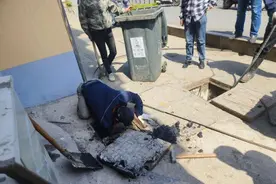 杭州有居民反映下水道堵塞，污水外溢的尴尬如何解决？图片