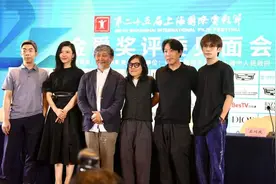 易烊千玺谈当评委初体验：兴奋激动也有小压力，对新人冲劲感同身受图片