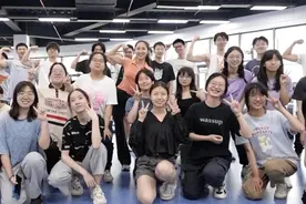 运动潮人来了丨浙大美女老师一身惊艳肌肉 “硬核”健美课传播女性美视频封面