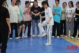 巅峰对决，视觉盛宴——怀化师范高等专科学校第二届“民传杯”毽球比赛圆满收官图片