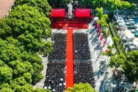 随遇随拍毕业照、非遗剪纸再现校园美景……这个高校毕业季，有哪些暖心瞬间？图片