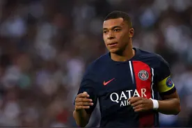 体坛联播｜姆巴佩拒绝续约再闹转会，周琦赴美治疗腰伤图片