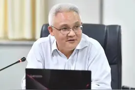 树立大格局大境界！马骏为北师大2023届毕业生代表讲思政课图片