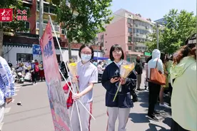济南中考落幕，祝福孩子们的青春和梦想高高飞扬图片