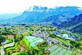 易地搬迁之后 如何走向乡村振兴——20省份易地扶贫搬迁后续扶持措施调研图片