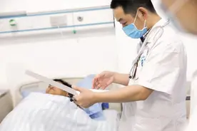 “重庆好医生”龙寿洪：严守生死之门的重症医学人图片