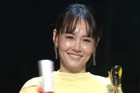 日本演员菊地凛子获金爵奖最佳女演员视频封面
