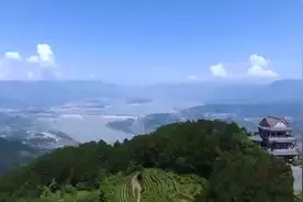 三峡船闸20年通过货物19.1亿吨 免费过闸货物可绕地球22.4圈图片