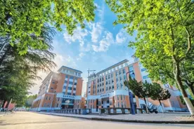 郑州升达经贸管理学院 三十而立正青春 踔厉奋发向未来图片