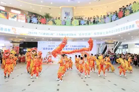 点睛祈福，龙狮齐舞！上海市中小学生龙狮邀请赛开打图片