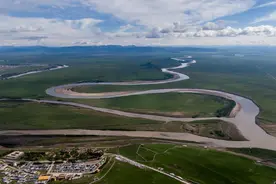 黄河九曲第一湾迎来旅游高峰图片