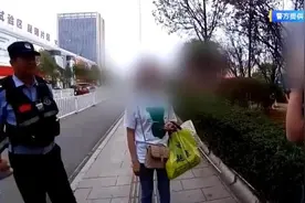 停车场太大，车主报警寻车……图片