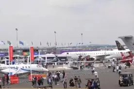 中国企业携多款新品亮相巴黎航展 C919大型客机受关注图片