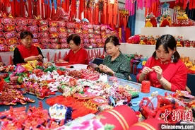 甘肃西峰：端午未到香包先俏 巧手技艺成就“指尖经济”图片