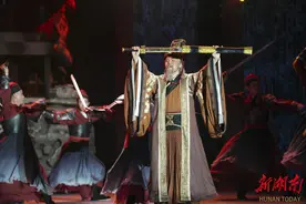 《九歌》总制作人唐佳虎：最后未设计成投江，而是走向太阳，我们认为屈原是向上的，成了神图片