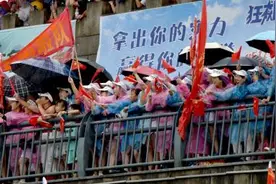 江西乐平：赛龙舟 迎端午图片