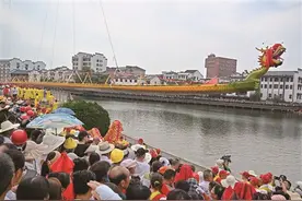 火爆全网的益阳兰溪双桡龙舟表演赛刚结束，当地政府和群众就已开始思考——如何让“兰溪龙舟”火下去图片