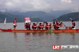 中国四川龙舟队包揽双冠！来自泸州的他们太牛了~图片