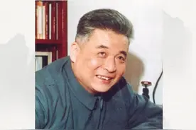 邓稼先：从“娃娃博士”到“两弹元勋”图片