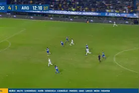 梅西在里克尔梅告别战破门，博卡球迷首次庆祝自家球队被进球😄图片