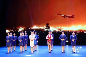 追光前行！广东文艺职业学院举办奖学金颁奖典礼图片