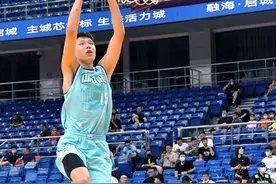 “中国约基奇”世青赛迎来“成人礼”，青岛男篮新星杨瀚森正式开启职业生涯图片