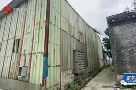 小作坊气味扰民油污满地，老板竟让村民搬走！图片