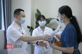 高考前压力大失眠！医生“助眠”帮女生考出好成绩图片