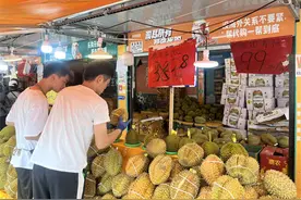 最低28元/公斤！泰国金枕榴莲价格大跳水图片