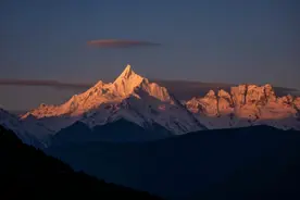 从砌墙到免费开放，“梅里雪山”格局打开了 | 新京报社论图片