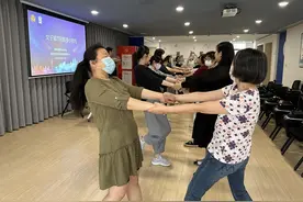 危难关头如何一招制敌？城市女子轻防身小技巧开讲啦图片