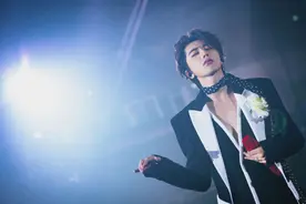 蔡徐坤，这一次图片