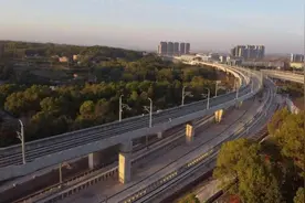 21分钟实现长沙湘潭互联互通，长株潭城际轨道交通西环线一期工程通车图片