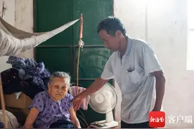 2023年度“最美屯昌人”候选人 | 悉心照顾瘫痪母亲7年 他用行动诠释孝道图片