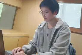 “搬砖男孩”从清华毕业了，他的去向是……图片
