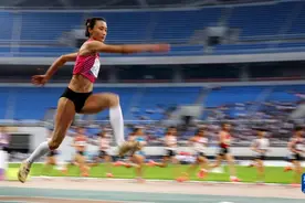 田径——全国冠军赛：女子三级跳远赛况图片